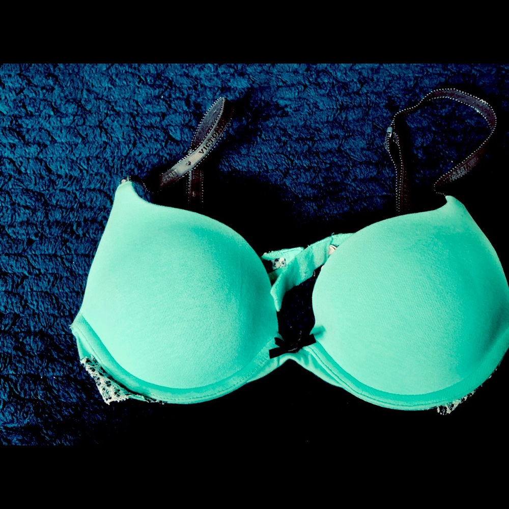Push up Victoria’s Secret